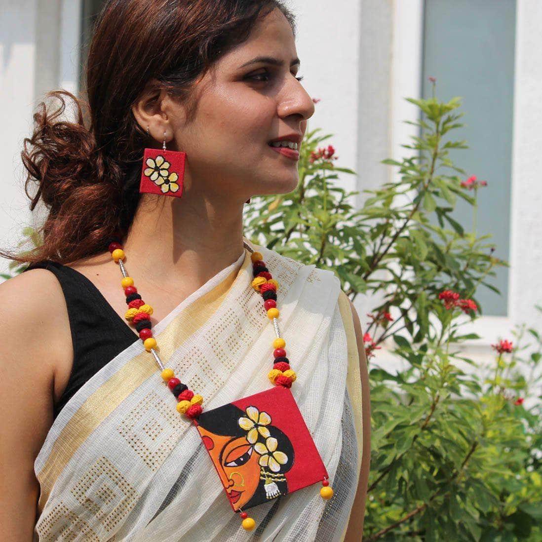 5 Ways to Style Handpainted Necklaces with Indian and Western Dresses - KHOJ.CITY