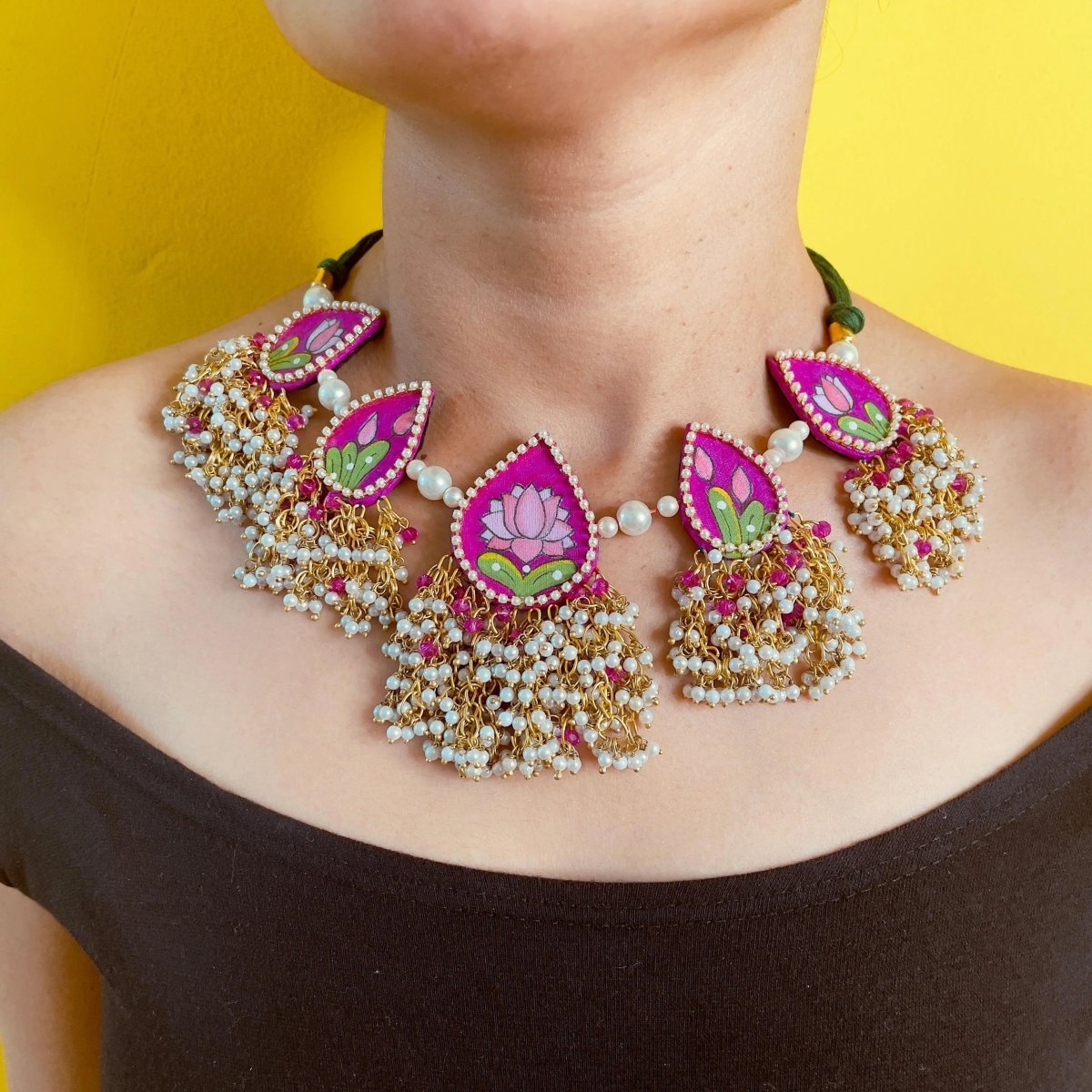 Amelia Classic Dark Pink Hand Painted (Choker) HP - NP - 006 - KHOJ.CITY