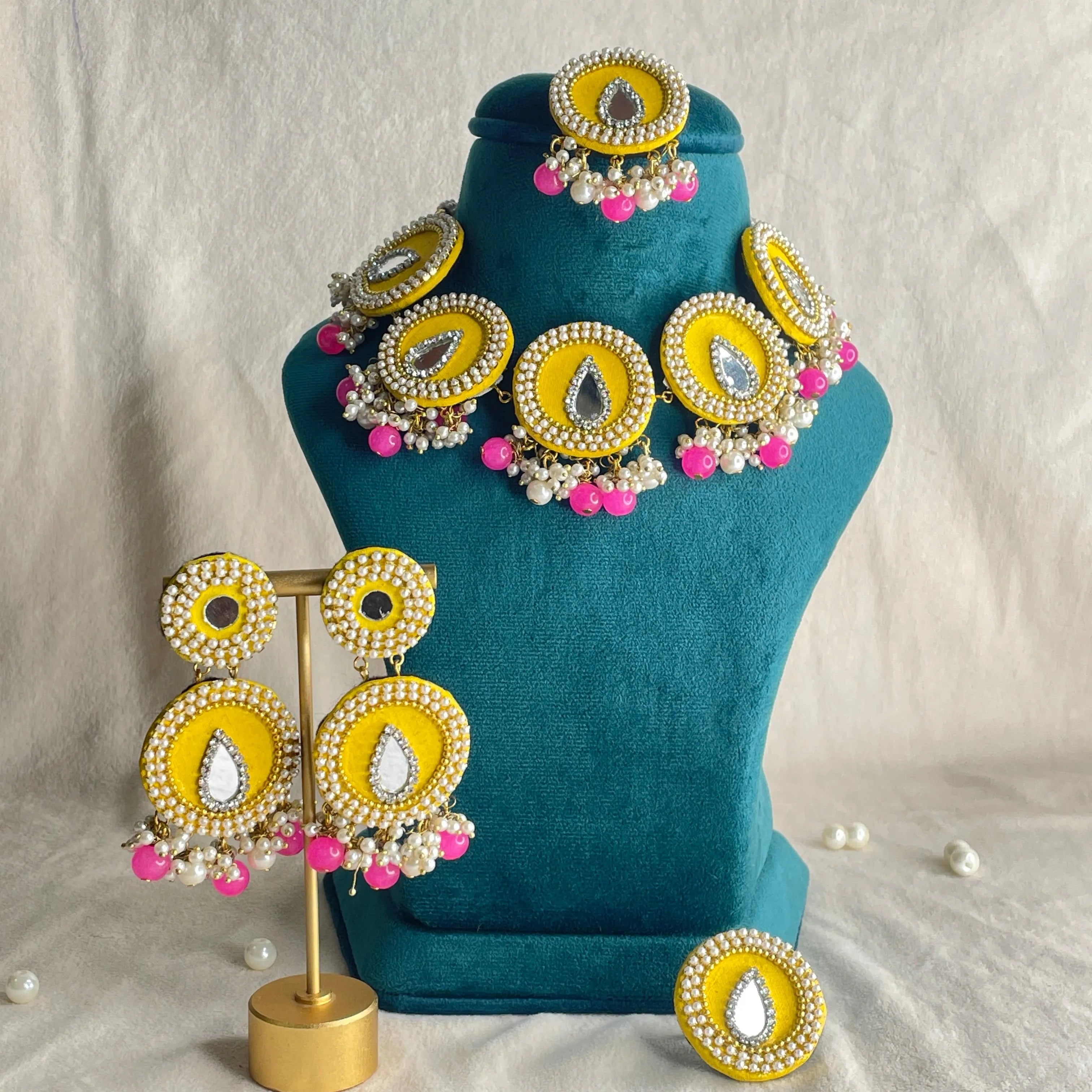 Diya Classic Multi Color Handmade Bridal Jewelry (Shaadi Set) - 002 - KHOJ.CITY