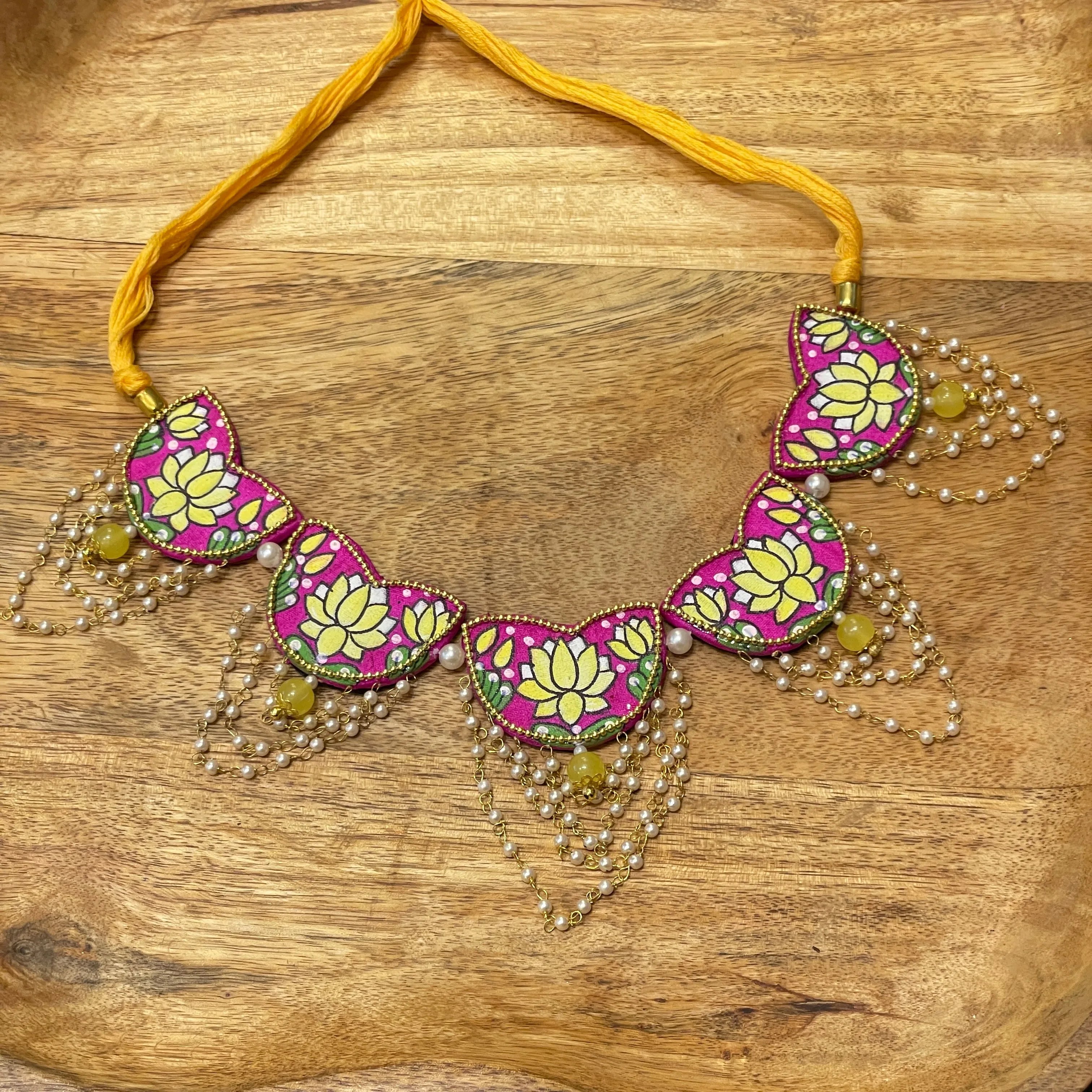 Kaatyayani Classic Dark Pink Hand Painted (Choker) HP-NP-050 - KHOJ.CITY