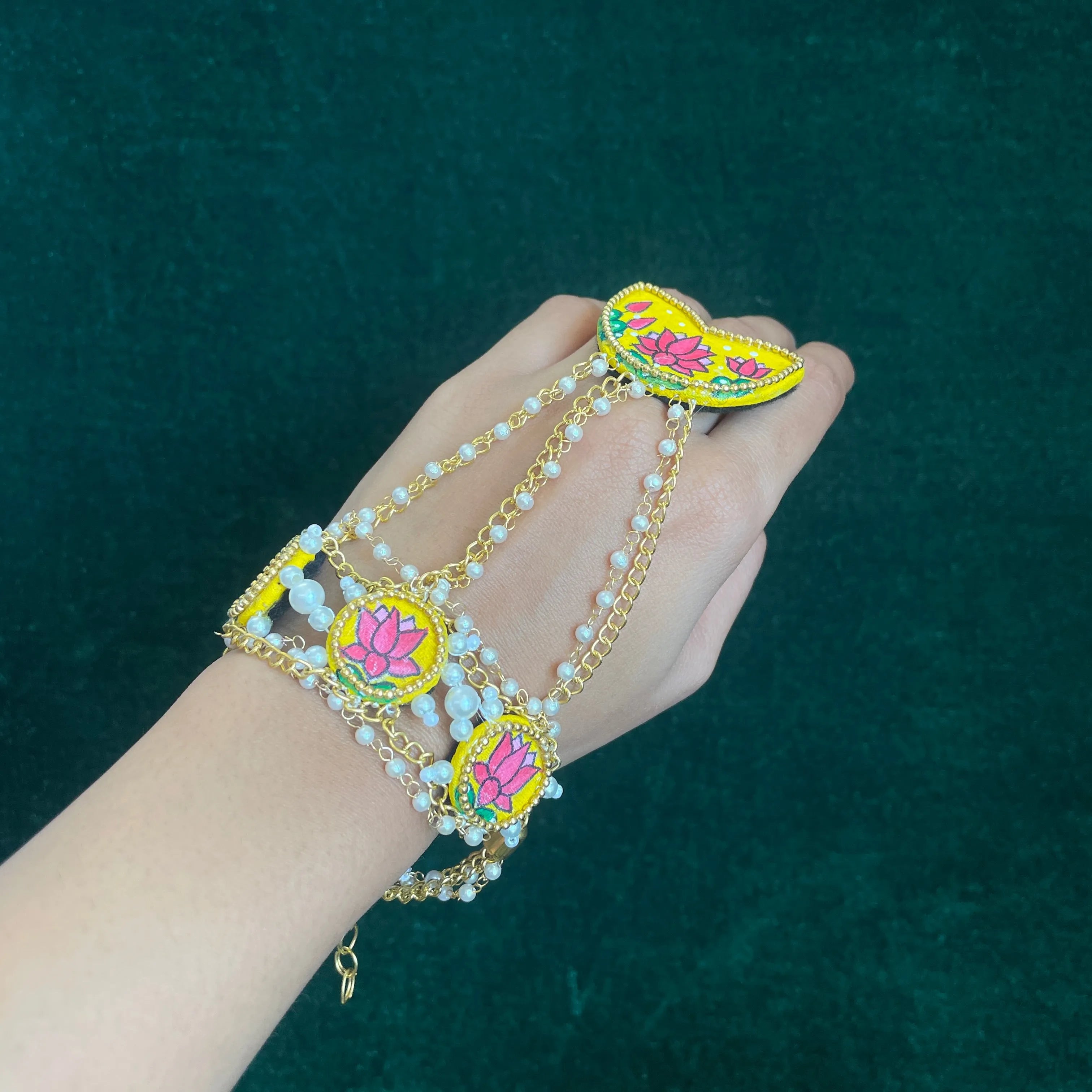 Kaatyayani Haldi Classic Hand Painted Bridal Jewelry (Shaadi Set) -019 - KHOJ.CITY