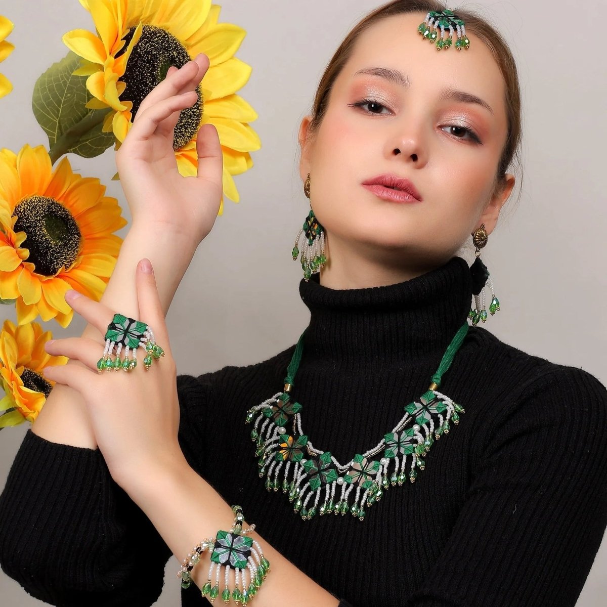 Vajra Mirror Classic Multi Color Handmade Bridal Jewellery (Shaadi set) - 008 - KHOJ.CITY