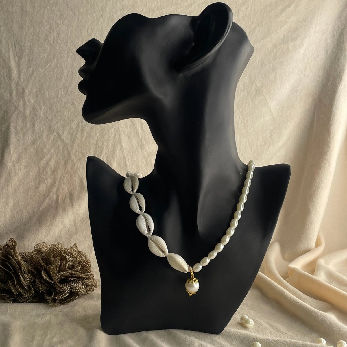 Cowrie Classic Multi Color Handmade (Necklace) HM - NP - 027 - KHOJ.CITY