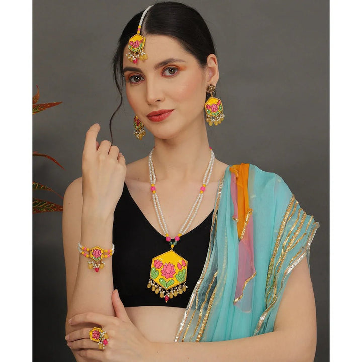 Lily Classic Hand Painted Handmade (Shaadi set)